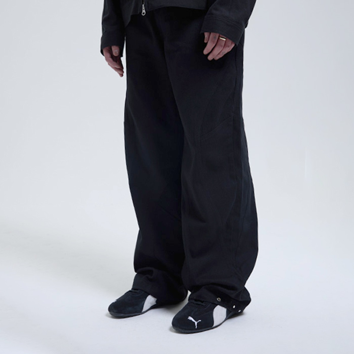 TCM line pants (black)